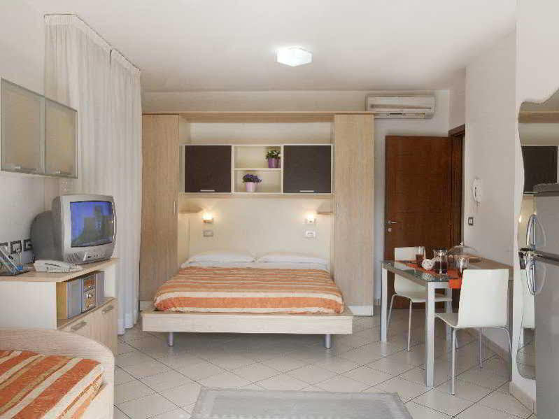 Residence Mareo Riccione Eksteriør bilde